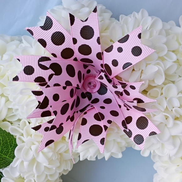 Simply Elegant White Floral Wreath with Rosetts Pink Pot A Dot Bow Handcrafted - Picture 5 of 9